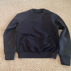 Lululemon crewneck size 4